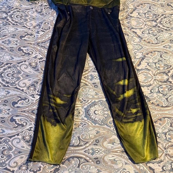 Kids Hulk Costume - Picture 4 of 9